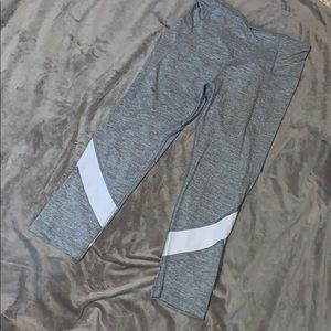 Yogalicious leggings NWOT